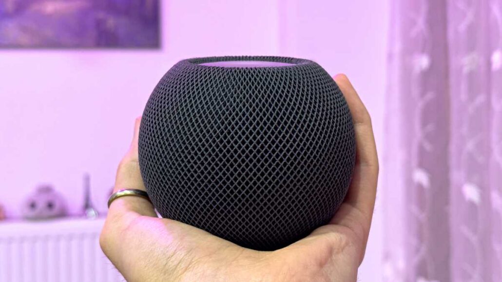 homepod_mini_in_hand_2jpg - Dans Tutorials
