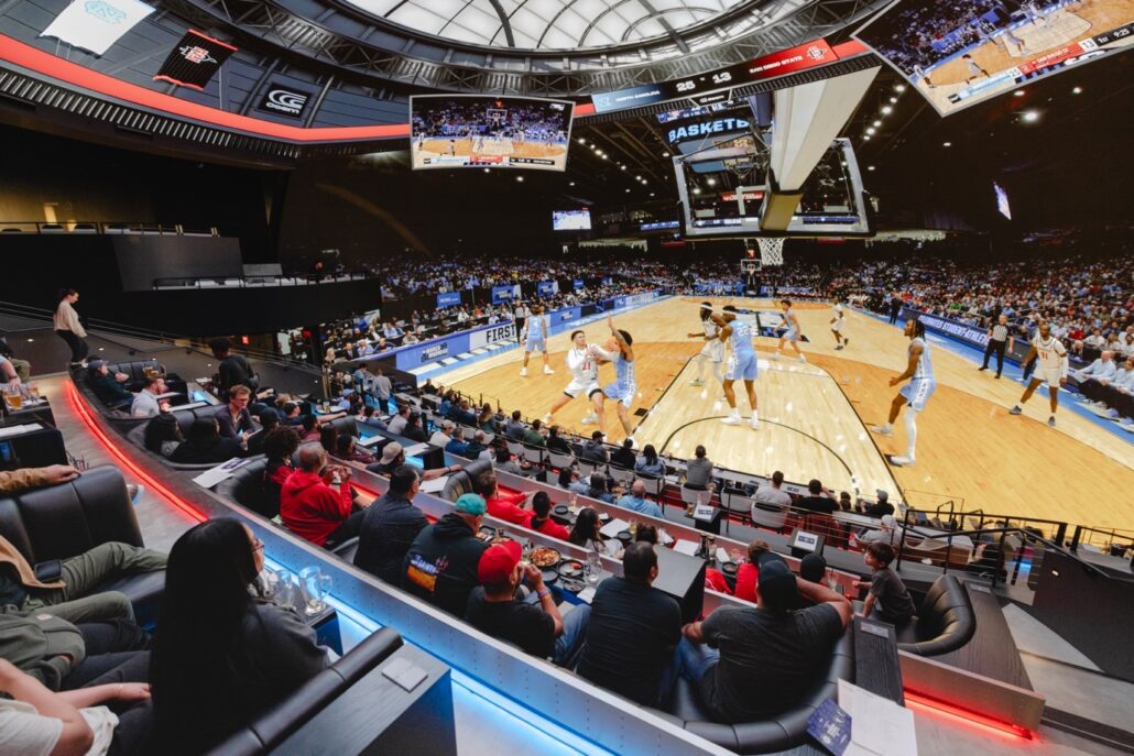 BasketballGameInArena-6cjpeg - Dans Tutorials